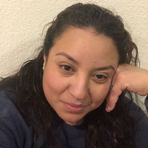 Meet your Posher, Jackeline